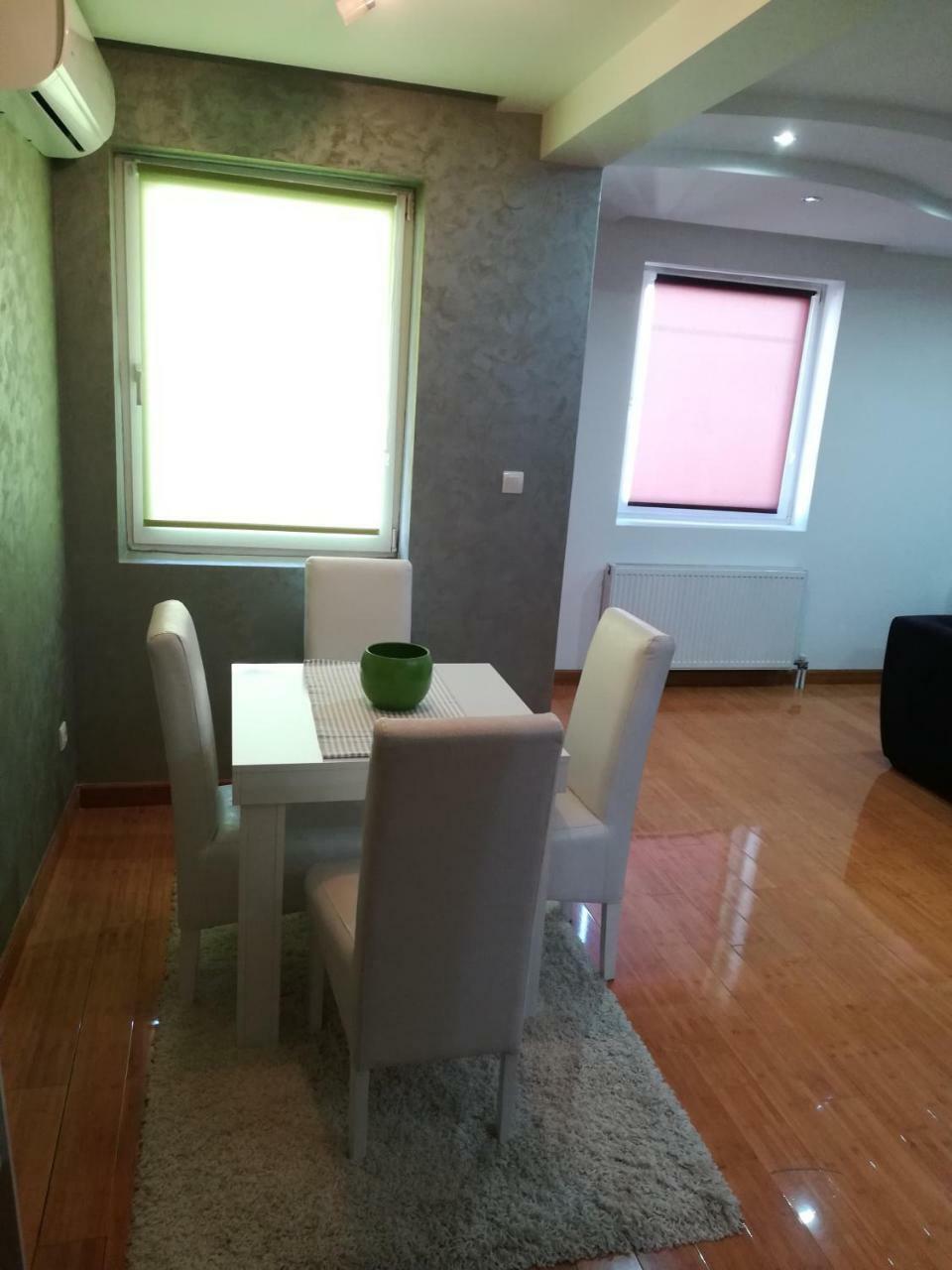 Apartment Day Holiday Smederevo Buitenkant foto