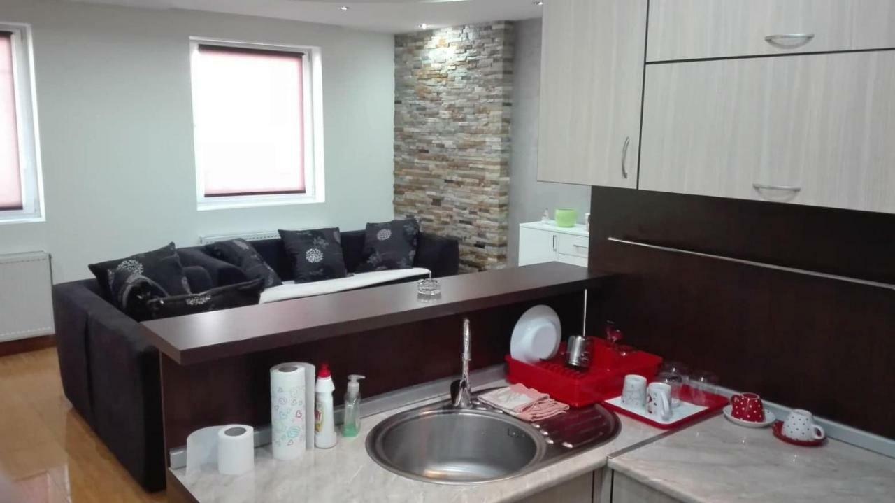 Apartment Day Holiday Smederevo Buitenkant foto